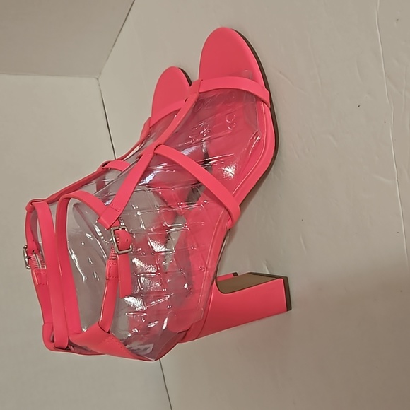 Pink Strappy block square heel NWOT Vince Camuto 8 sandal - Picture 3 of 9